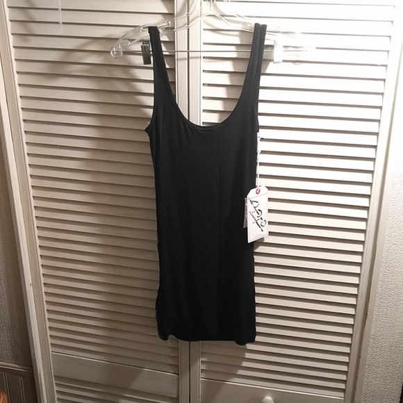 Dress - Picture 3 of 4